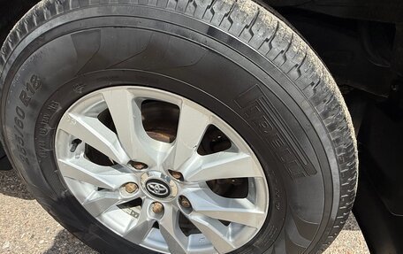 Toyota Land Cruiser 200, 2012 год, 3 420 000 рублей, 16 фотография