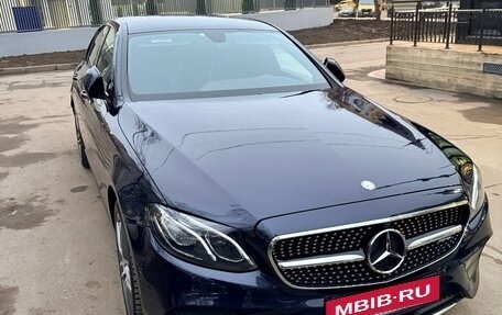 Mercedes-Benz E-Класс, 2019 год, 3 500 000 рублей, 9 фотография