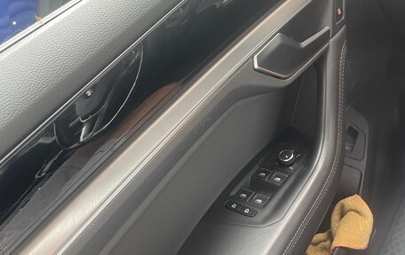 Volkswagen Touareg III, 2019 год, 5 500 000 рублей, 10 фотография
