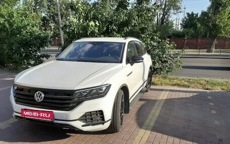 Volkswagen Touareg III, 2019 год, 5 500 000 рублей, 2 фотография