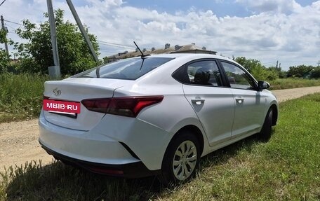 Hyundai Solaris II рестайлинг, 2022 год, 1 270 000 рублей, 5 фотография
