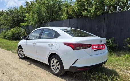 Hyundai Solaris II рестайлинг, 2022 год, 1 270 000 рублей, 7 фотография