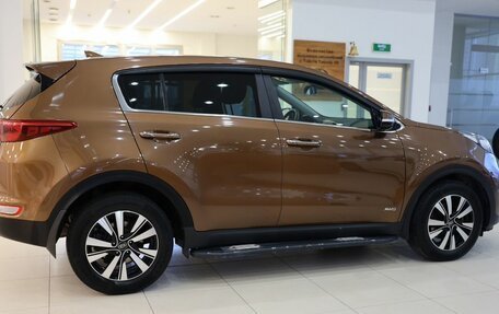 KIA Sportage IV рестайлинг, 2017 год, 2 000 000 рублей, 6 фотография