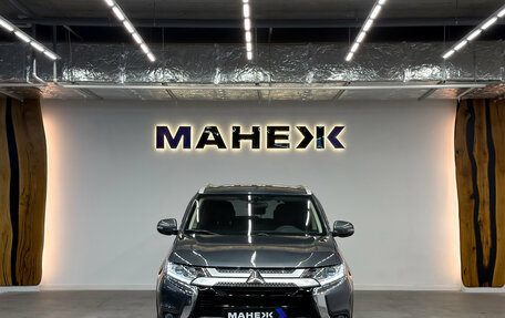 Mitsubishi Outlander III рестайлинг 3, 2021 год, 2 200 000 рублей, 2 фотография
