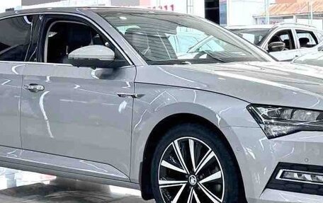 Skoda Superb III рестайлинг, 2022 год, 2 487 000 рублей, 3 фотография