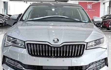 Skoda Superb III рестайлинг, 2022 год, 2 487 000 рублей, 4 фотография