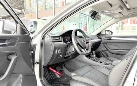Skoda Superb III рестайлинг, 2022 год, 2 487 000 рублей, 2 фотография