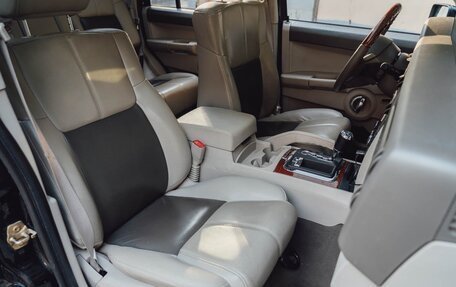 Jeep Commander, 2006 год, 1 750 000 рублей, 21 фотография