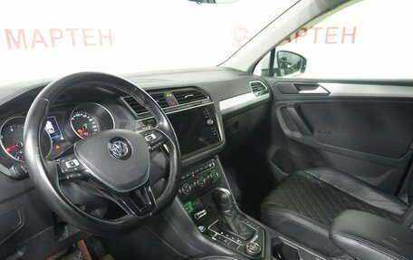 Volkswagen Tiguan II, 2018 год, 1 999 000 рублей, 9 фотография