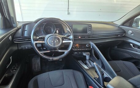 Hyundai Elantra, 2021 год, 1 999 000 рублей, 13 фотография