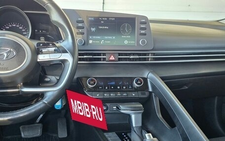 Hyundai Elantra, 2021 год, 1 999 000 рублей, 14 фотография