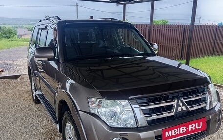 Mitsubishi Pajero IV, 2012 год, 1 830 000 рублей, 2 фотография