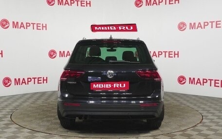 Volkswagen Tiguan II, 2018 год, 2 495 000 рублей, 6 фотография