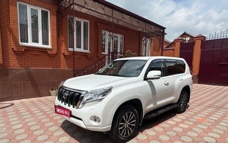Toyota Land Cruiser Prado 150 рестайлинг 2, 2015 год, 4 100 000 рублей, 1 фотография