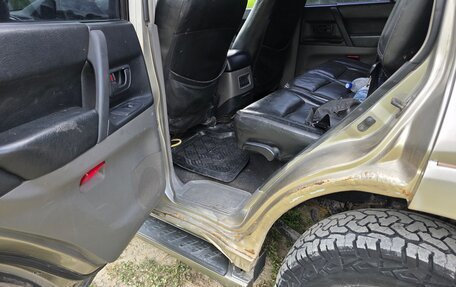 Mitsubishi Pajero III рестайлинг, 2003 год, 700 000 рублей, 9 фотография