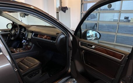 Volkswagen Touareg III, 2010 год, 1 285 000 рублей, 27 фотография