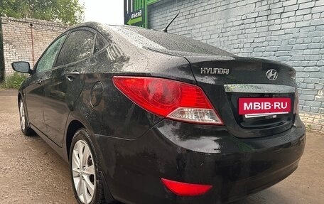 Hyundai Solaris II рестайлинг, 2011 год, 625 000 рублей, 4 фотография