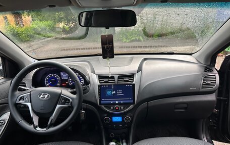 Hyundai Solaris II рестайлинг, 2011 год, 625 000 рублей, 18 фотография