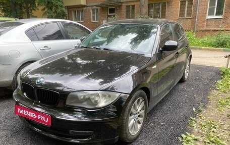 BMW 1 серия, 2010 год, 660 000 рублей, 3 фотография