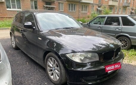 BMW 1 серия, 2010 год, 660 000 рублей, 2 фотография