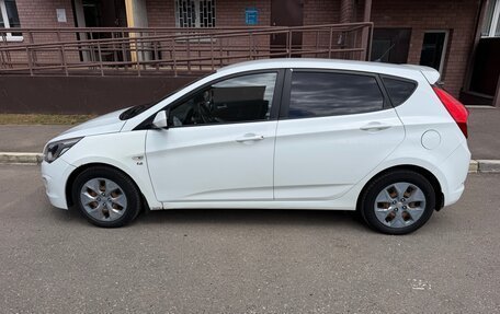 Hyundai Solaris II рестайлинг, 2015 год, 820 000 рублей, 4 фотография