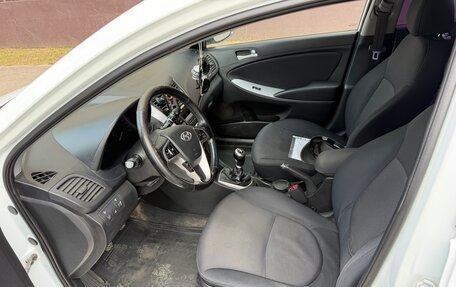Hyundai Solaris II рестайлинг, 2015 год, 820 000 рублей, 10 фотография
