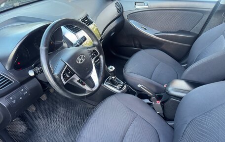 Hyundai Solaris II рестайлинг, 2016 год, 950 000 рублей, 11 фотография