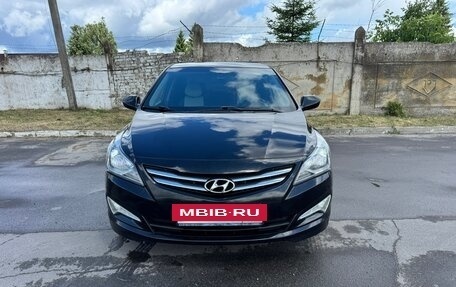 Hyundai Solaris II рестайлинг, 2016 год, 950 000 рублей, 3 фотография