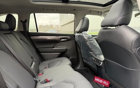 Toyota Highlander, 2026 год, 4 700 000 рублей, 22 фотография