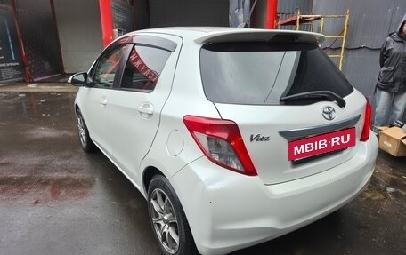Toyota Vitz, 2012 год, 570 000 рублей, 5 фотография