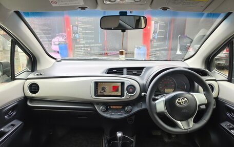 Toyota Vitz, 2012 год, 570 000 рублей, 9 фотография