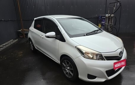 Toyota Vitz, 2012 год, 570 000 рублей, 2 фотография