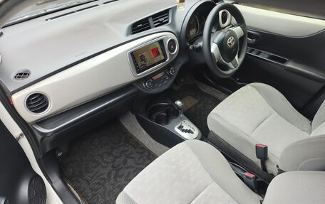 Toyota Vitz, 2012 год, 570 000 рублей, 15 фотография
