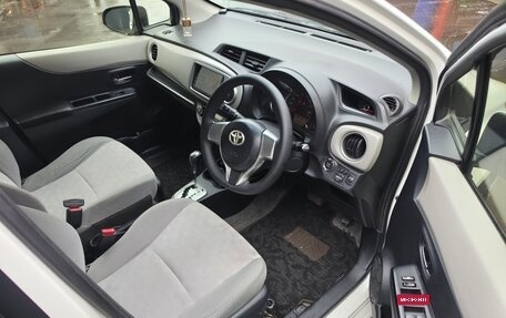 Toyota Vitz, 2012 год, 570 000 рублей, 8 фотография