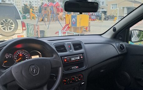 Renault Logan II, 2018 год, 620 000 рублей, 7 фотография