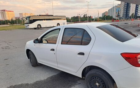 Renault Logan II, 2018 год, 620 000 рублей, 3 фотография