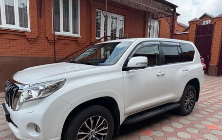Toyota Land Cruiser Prado 150 рестайлинг 2, 2015 год, 4 100 000 рублей, 2 фотография