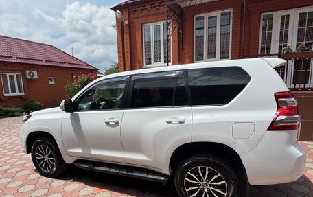 Toyota Land Cruiser Prado 150 рестайлинг 2, 2015 год, 4 100 000 рублей, 5 фотография