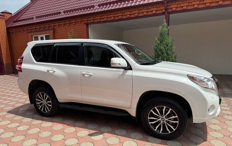 Toyota Land Cruiser Prado 150 рестайлинг 2, 2015 год, 4 100 000 рублей, 10 фотография