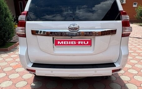 Toyota Land Cruiser Prado 150 рестайлинг 2, 2015 год, 4 100 000 рублей, 6 фотография
