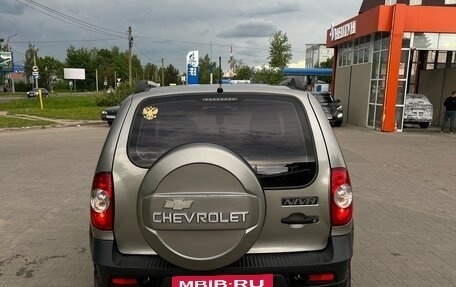 Chevrolet Niva I рестайлинг, 2015 год, 660 000 рублей, 2 фотография