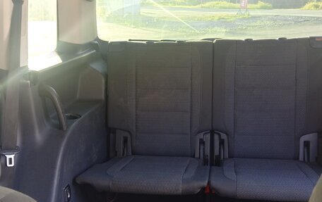 Volkswagen Touran III, 2005 год, 700 000 рублей, 8 фотография