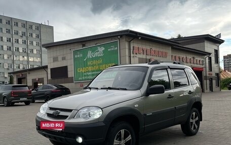Chevrolet Niva I рестайлинг, 2015 год, 660 000 рублей, 3 фотография