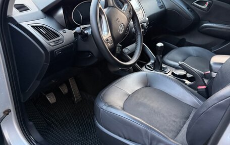 Hyundai ix35 I рестайлинг, 2011 год, 890 000 рублей, 5 фотография