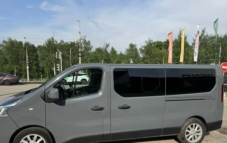 Renault Trafic, 2019 год, 3 500 000 рублей, 2 фотография