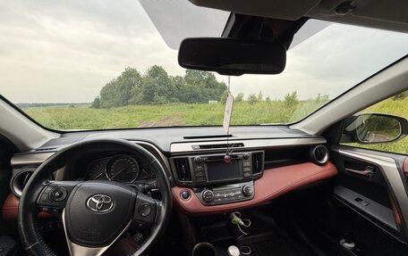 Toyota RAV4, 2013 год, 2 000 000 рублей, 12 фотография