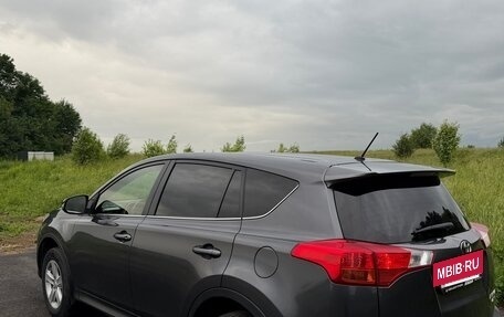 Toyota RAV4, 2013 год, 2 000 000 рублей, 4 фотография