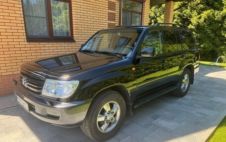 Toyota Land Cruiser 100 рестайлинг 2, 2006 год, 3 550 000 рублей, 2 фотография