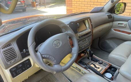 Toyota Land Cruiser 100 рестайлинг 2, 2006 год, 3 550 000 рублей, 7 фотография