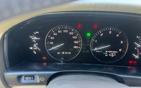 Toyota Land Cruiser 100 рестайлинг 2, 2006 год, 3 550 000 рублей, 11 фотография